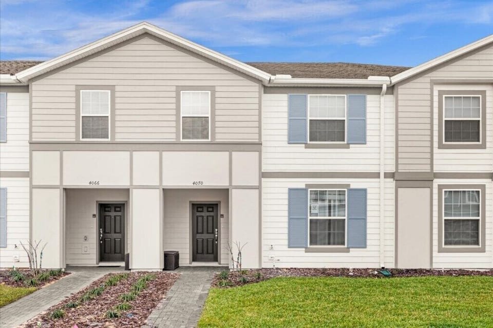 4070LanaAve(54)