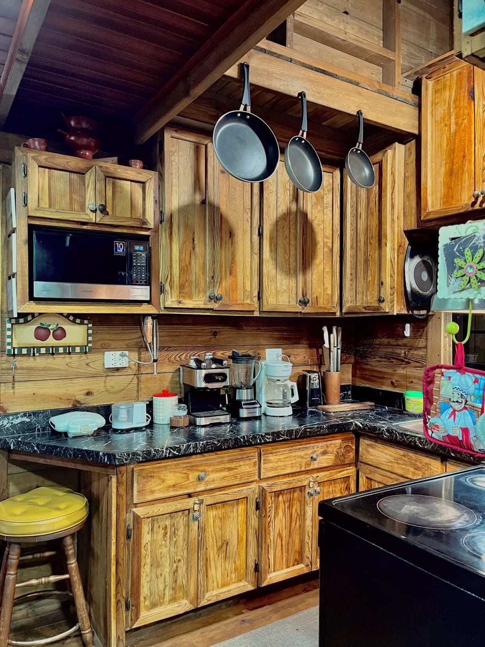 Family Cabin | Private kitchen | Full-size fridge, oven, dishwasher, blender