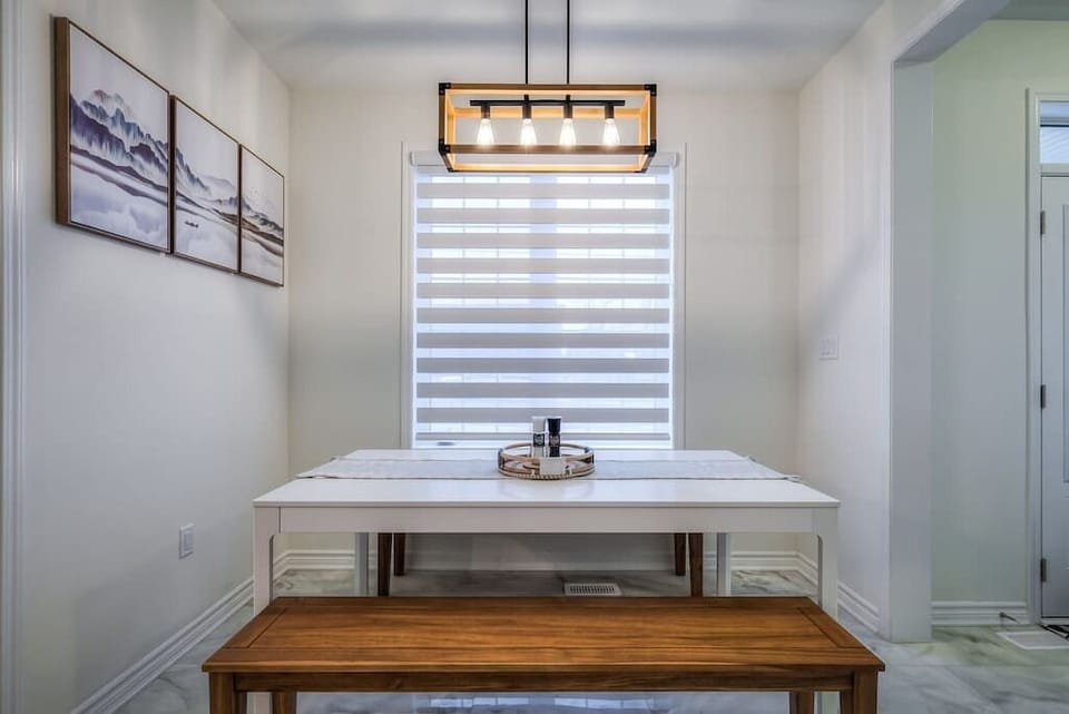 Dinning with space for 8