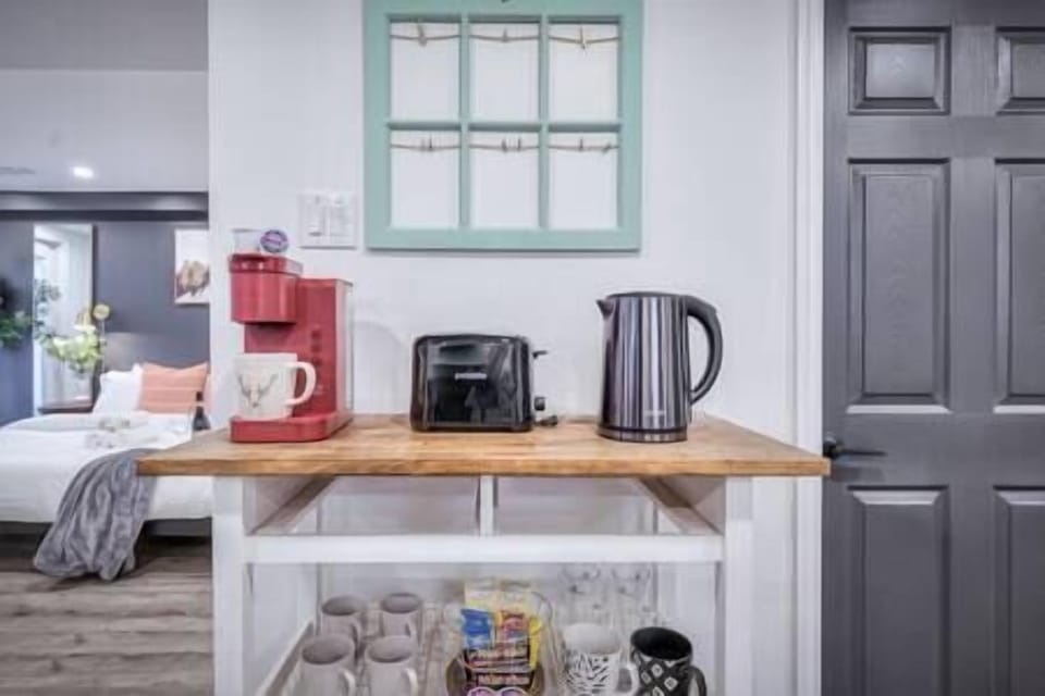 Coffee and tea station 