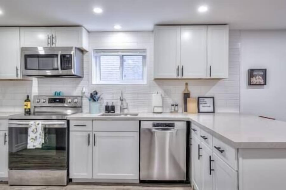 Full Kitchen available 
