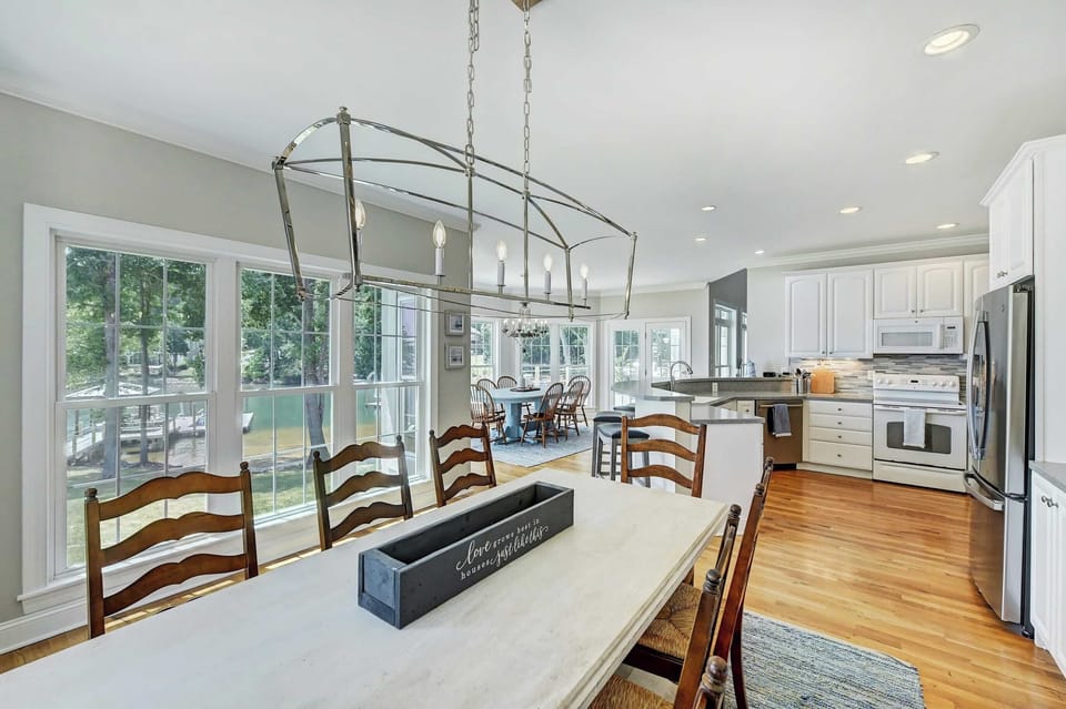 House (5 Bedrooms) | Interior