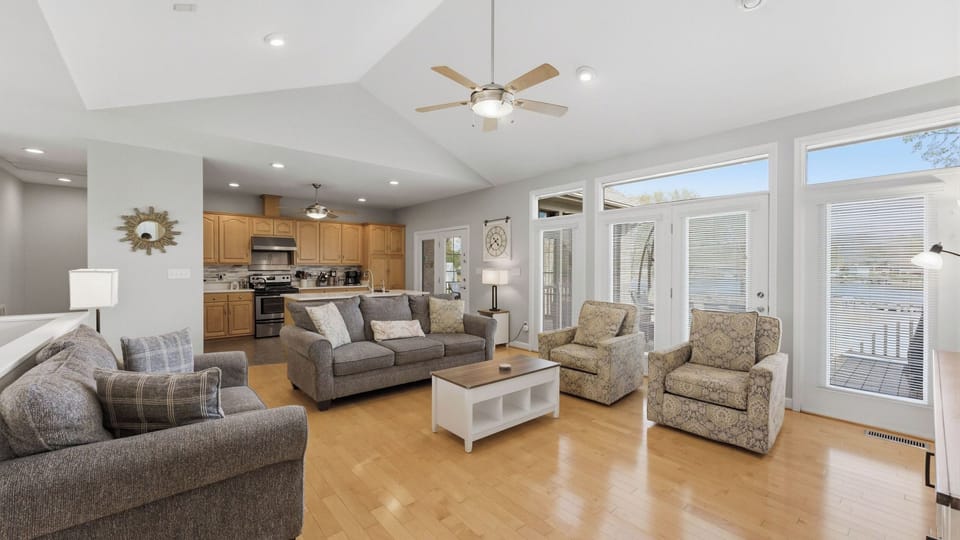 House (4 Bedrooms) | Interior