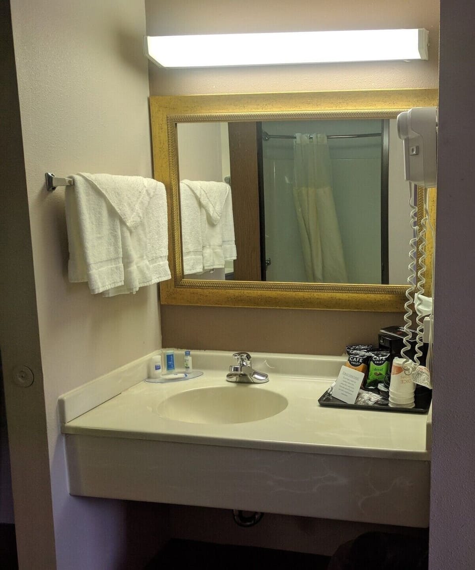 Free toiletries, hair dryer