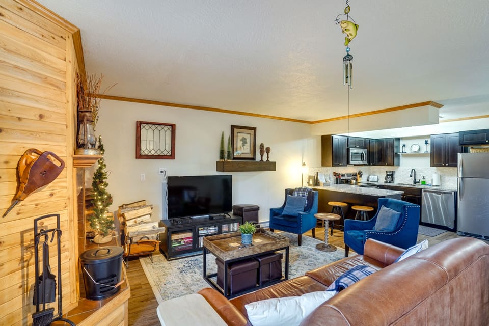Living Room | Free WiFi | Central Heating | TV | Sleeper Sofa