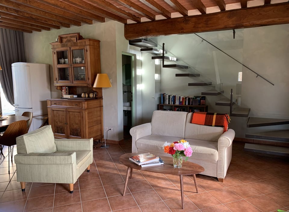 Begonia living area