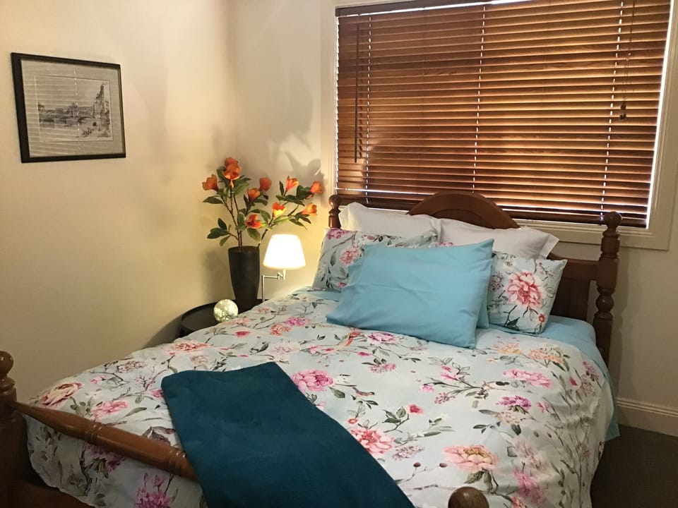 Queen bedroom