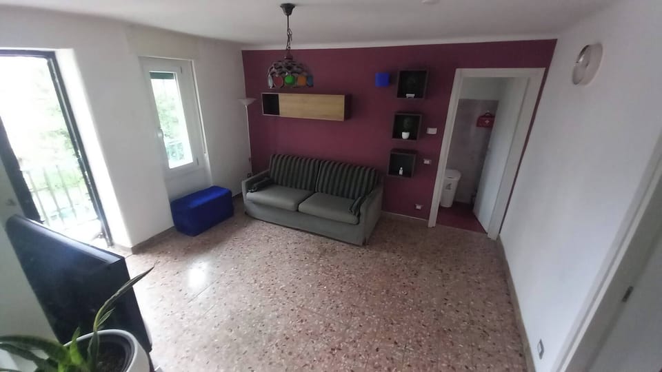 Apartment, 1 Bedroom, Balcony, City View | Living room