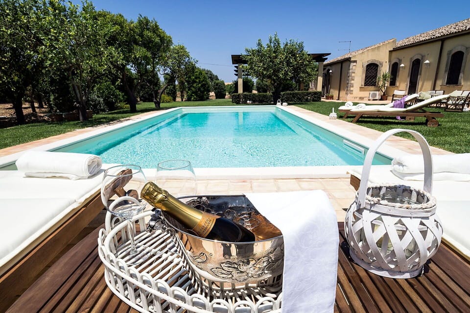 Autumn, Building Exterior, Garden, Outdoor, Pool, Spring, Summer