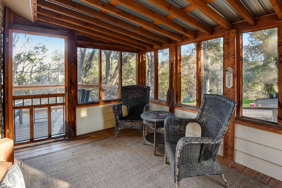 Screened porch to enjoy the outdoors in comfort