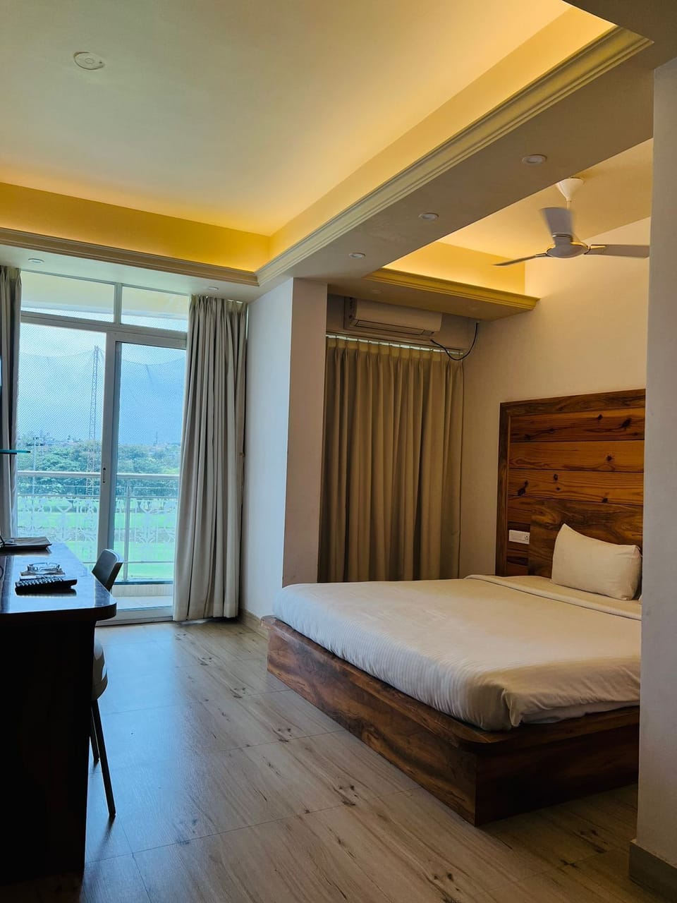 Economy Double Room | Desk, free WiFi