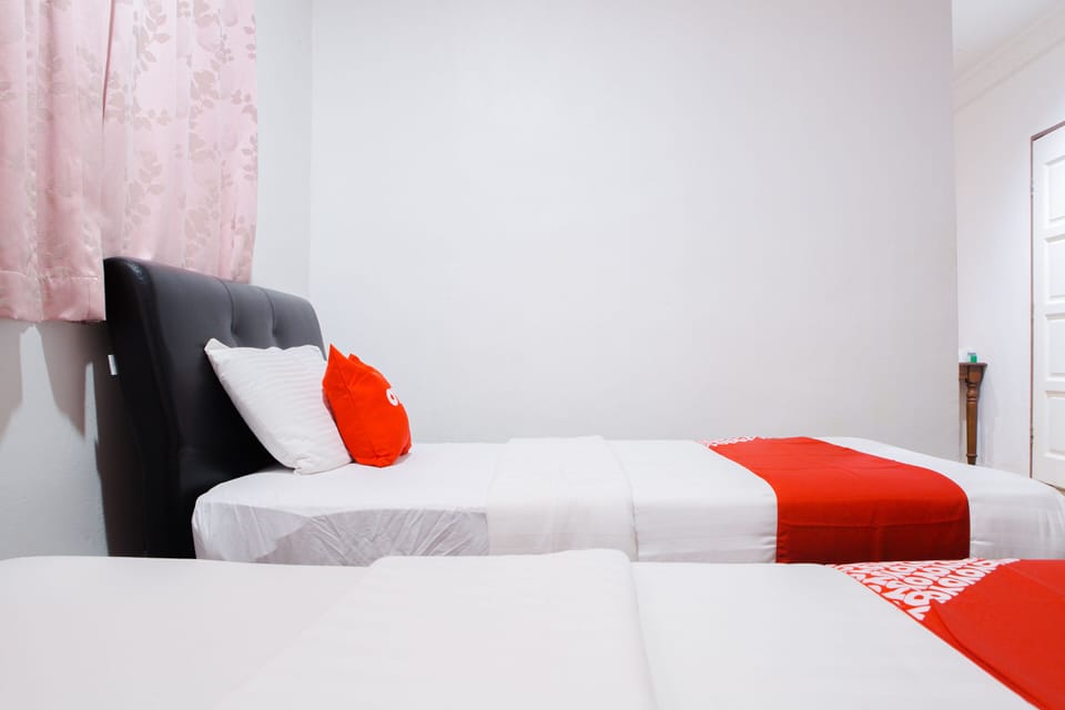Family Suite | Laptop workspace, free WiFi, bed sheets