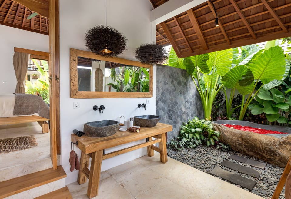 Luxury Villa, 4 Bedrooms, Private Pool | Bathroom | Rainfall showerhead, hair dryer, towels, soap