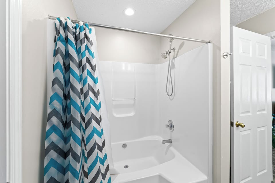 Bathroom #2 also has a shower/tub combination.