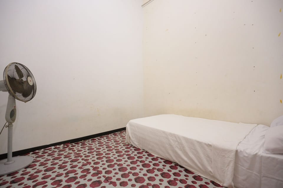 Economy Double Room | WiFi (free), bed sheets