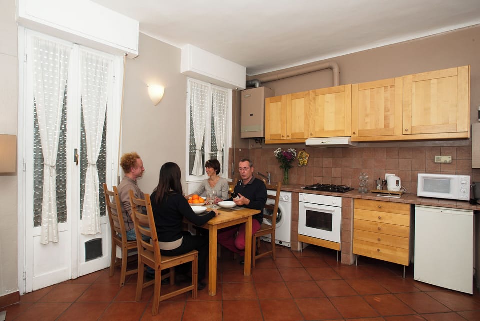 Apartment, 2 Bedrooms, Balcony, City View | Interior