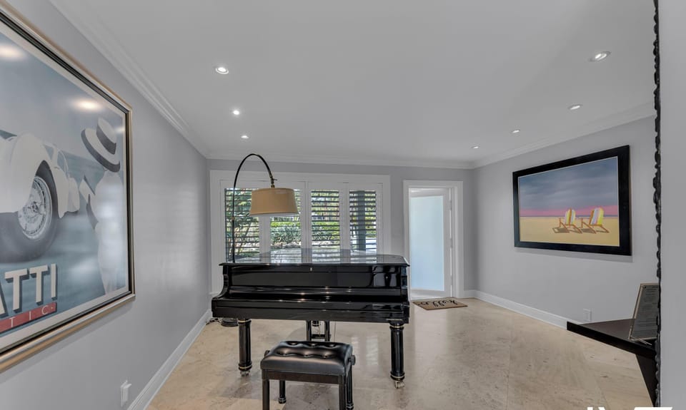 Foyer Entry