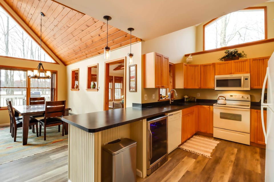House (4 Bedrooms) | Interior