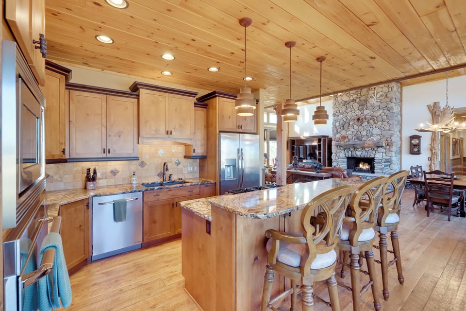 House (4 Bedrooms) | Interior