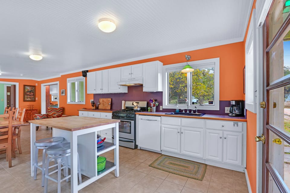 Ample kitchen space for preparing a meal