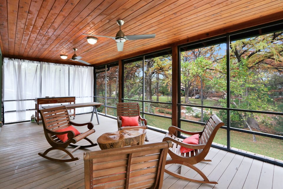 Ample seating space for guests