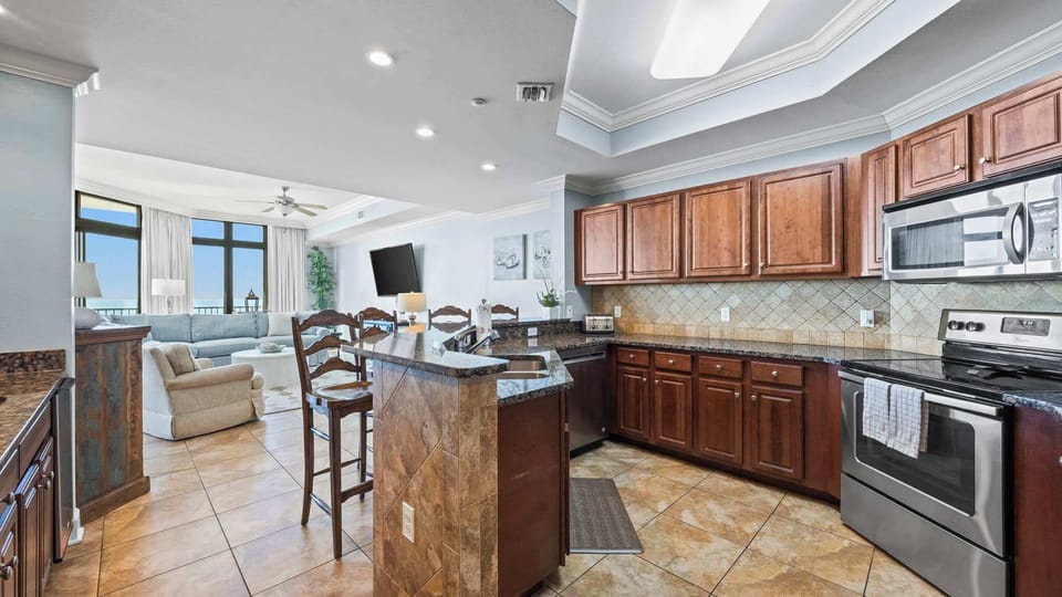 Fully equipped kitchen