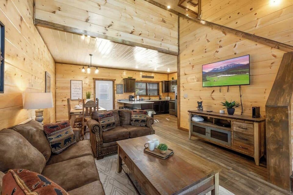 Open concept dining room, living room & kitchen on the main level 