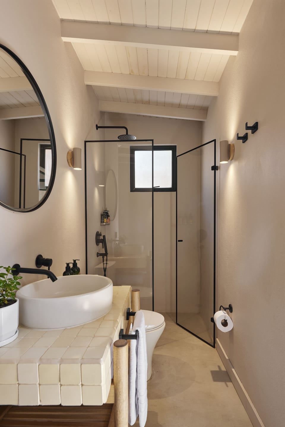 Standard Double Room | Bathroom