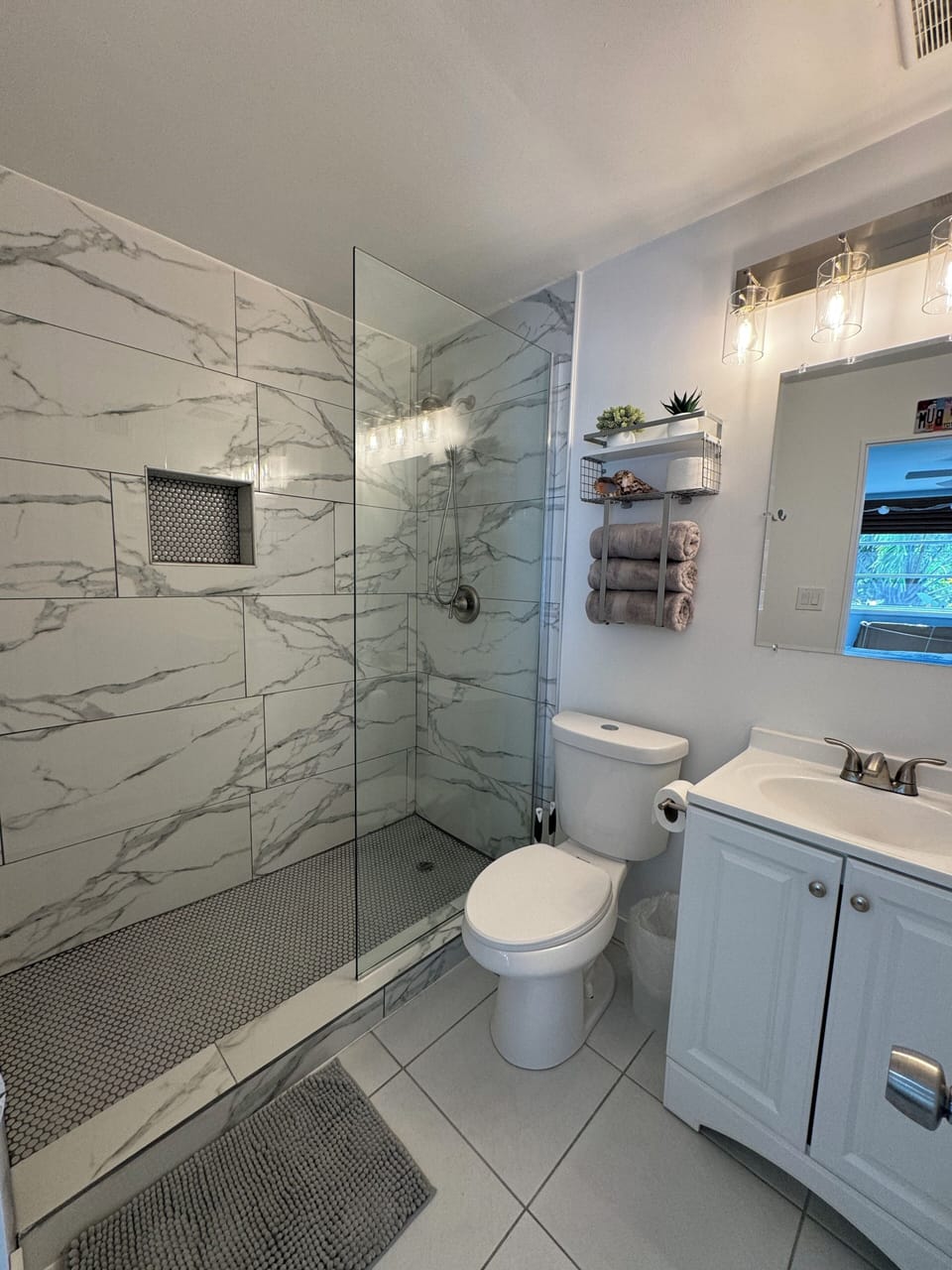 Newly renovated bathroom - en suite to primary bedroom