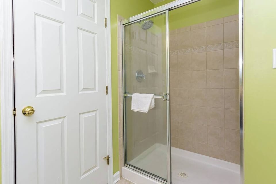 4th floor shower