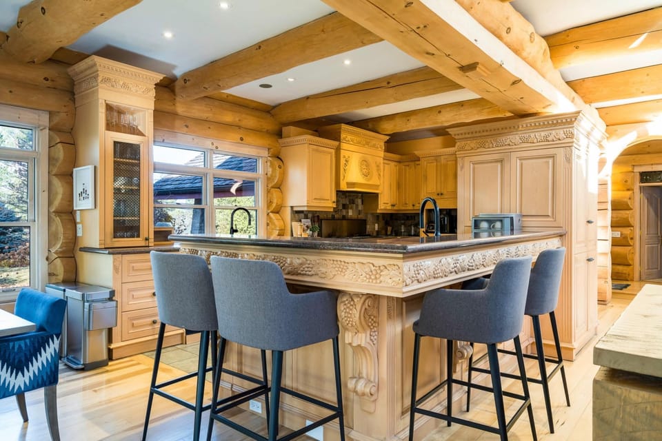 Kitchen with Island