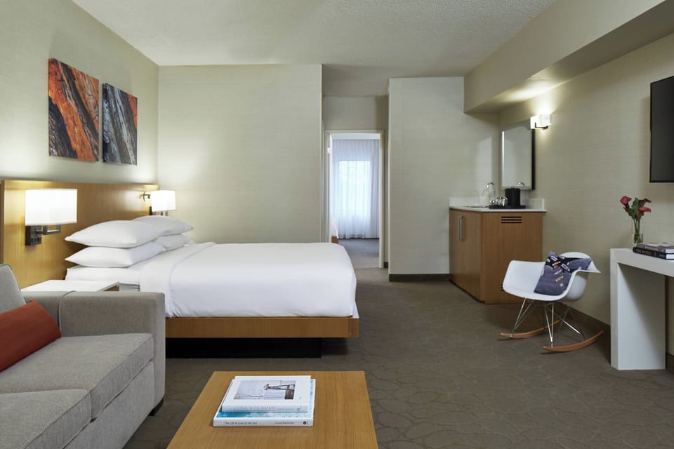 1 bedroom, hypo-allergenic bedding available, pillowtop beds