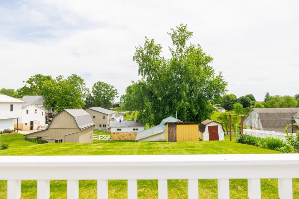 Neighborhood View
