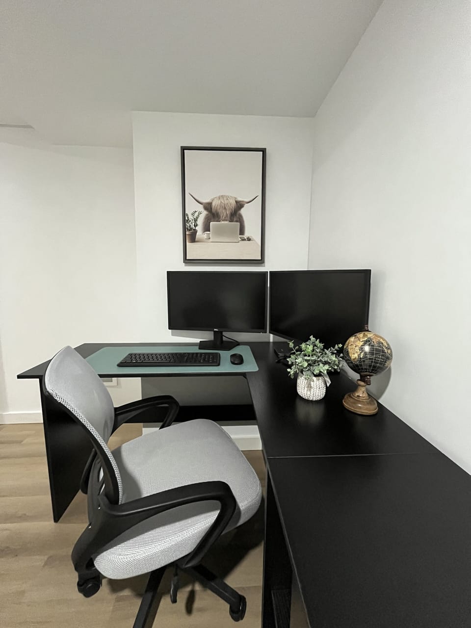 Office with laptop docking station