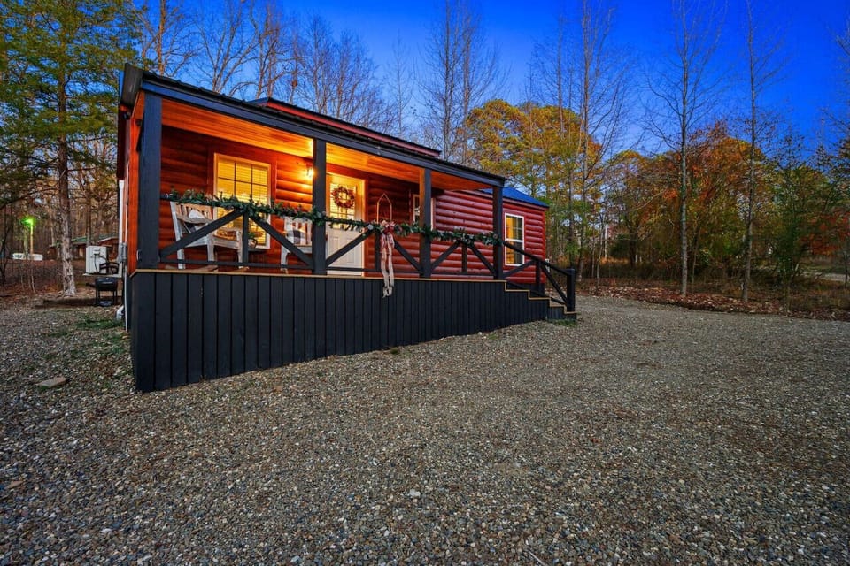 Serenity found: A cabin hideaway with a view to cherish.