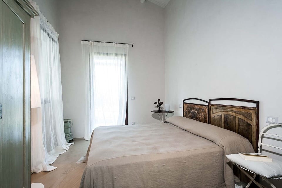 Autumn, Bedroom, Spring, Summer