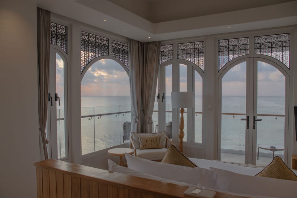 Grand Infinty Seaview | Premium bedding, memory foam beds, minibar, in-room safe