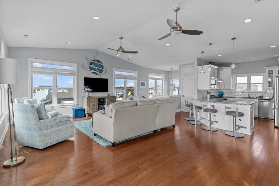 Living and Dining Area
