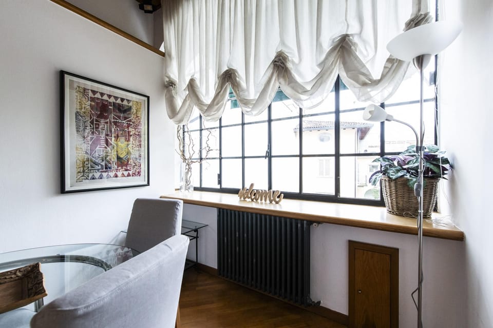 House | 2 bedrooms, desk