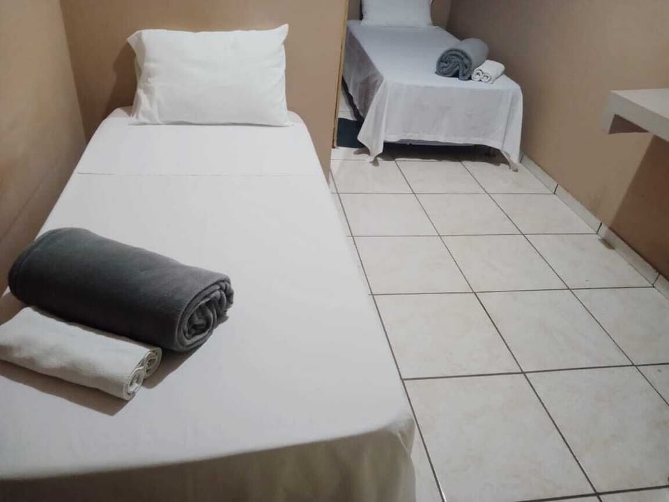 Basic Twin Room | WiFi (free), bed sheets