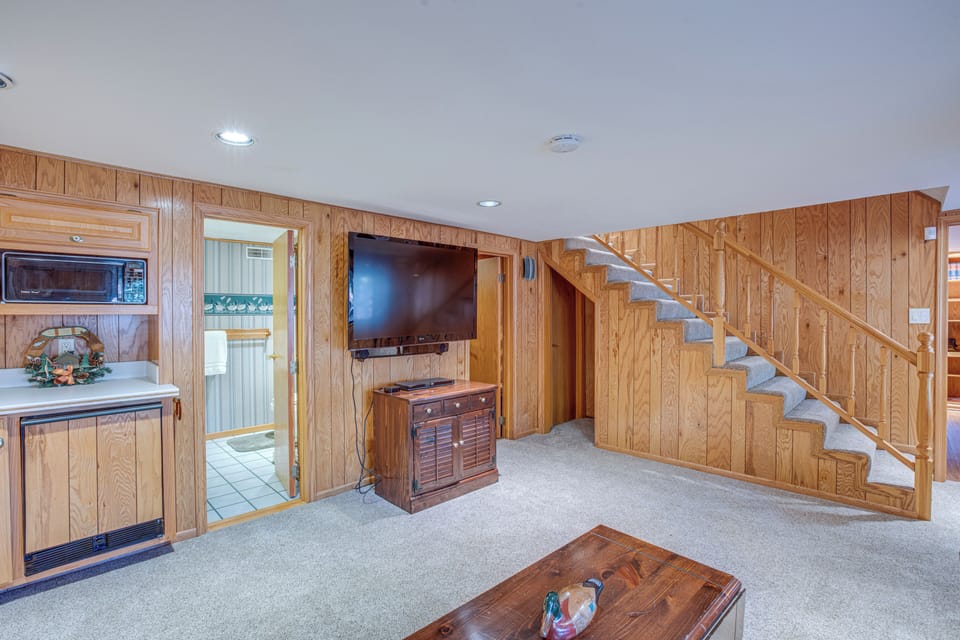 House (5 Bedrooms) | Interior