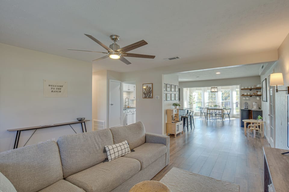 House (3 Bedrooms) | Interior