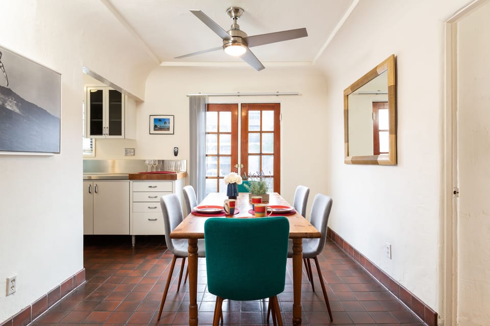 Deluxe Apartment | In-room dining