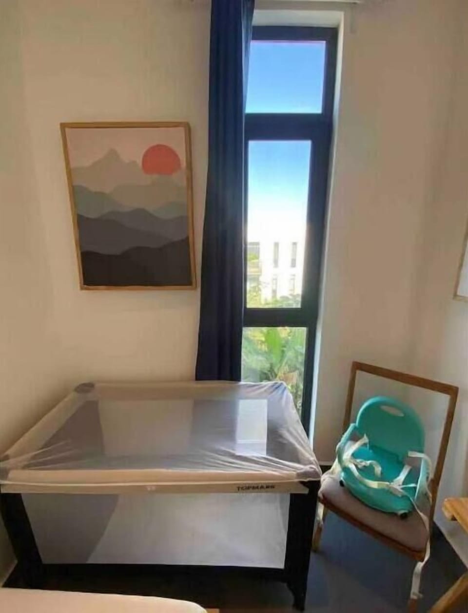 A baby cod and foldable baby eating chair are available on request