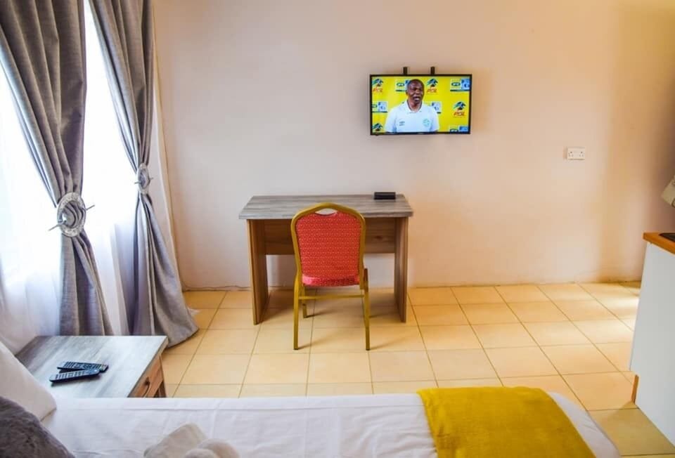 Standard Room | 1 bedroom, iron/ironing board, WiFi (free)