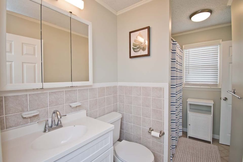 Hall Entrance to Bath Shared