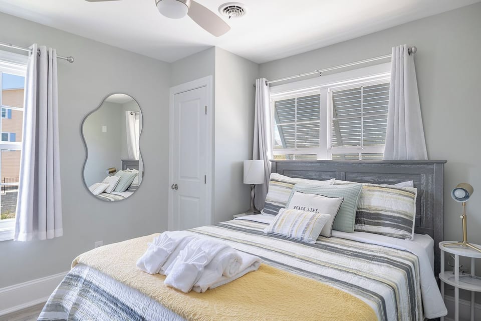 Bedroom #3 (Queen)