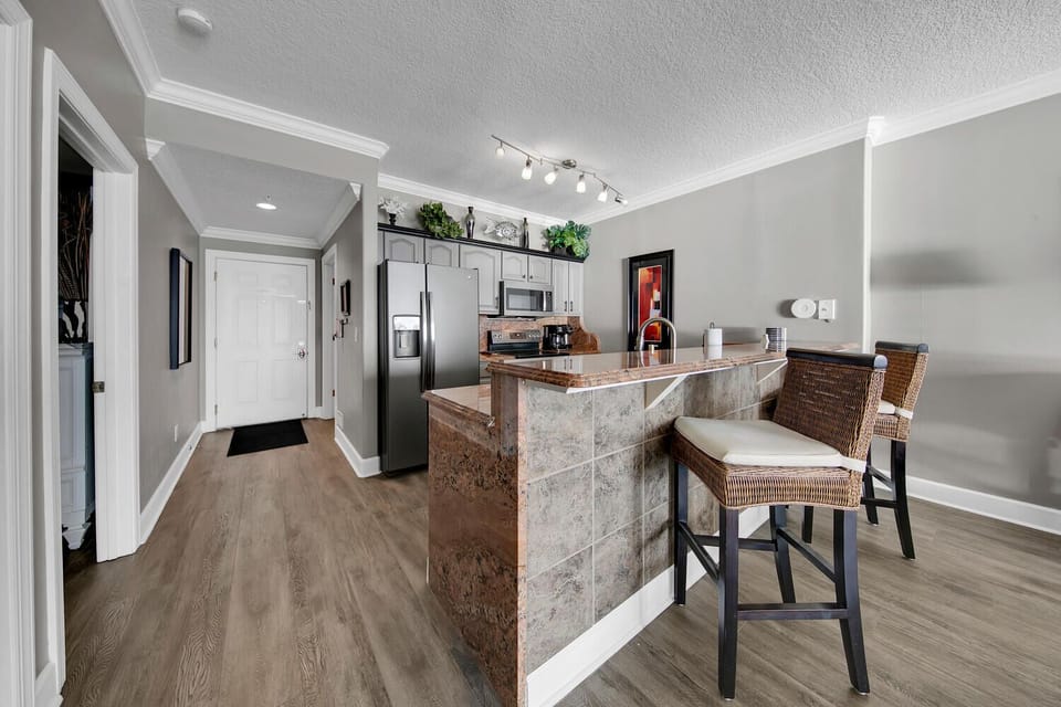 Eat-in bar seating