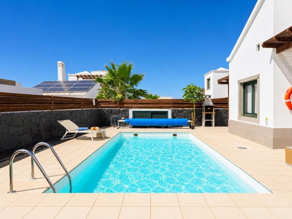 Private pool and terrace