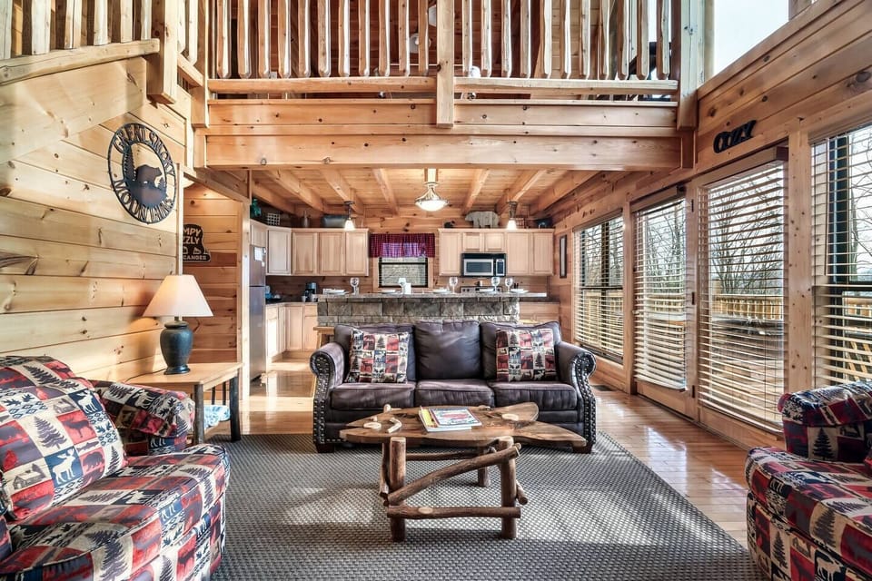 The natural light soaks into the family area while you spend quality time with friends and family. 